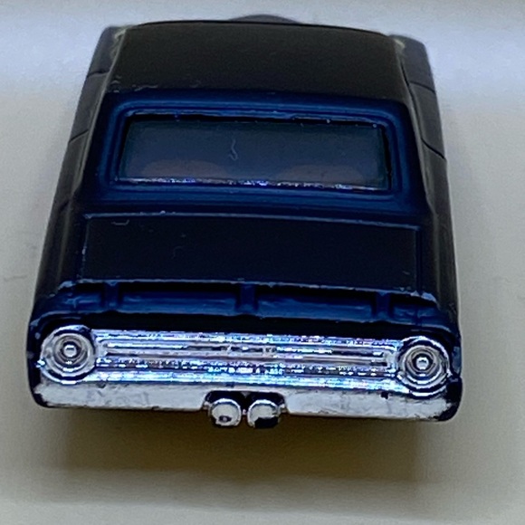 Hot Wheels 2007 Custom’64 Ford Galaxie Dcast 3” Car FlatBlack Yellow Flames 🔥 - Picture 9 of 16